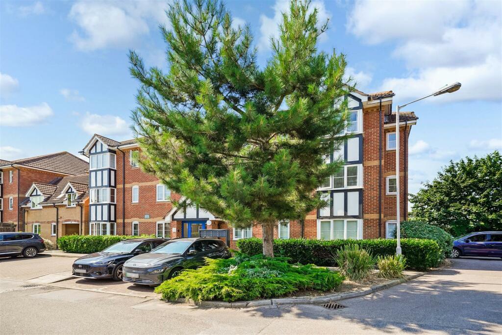 Main image of property: Redwood Gardens, Chingford, E4