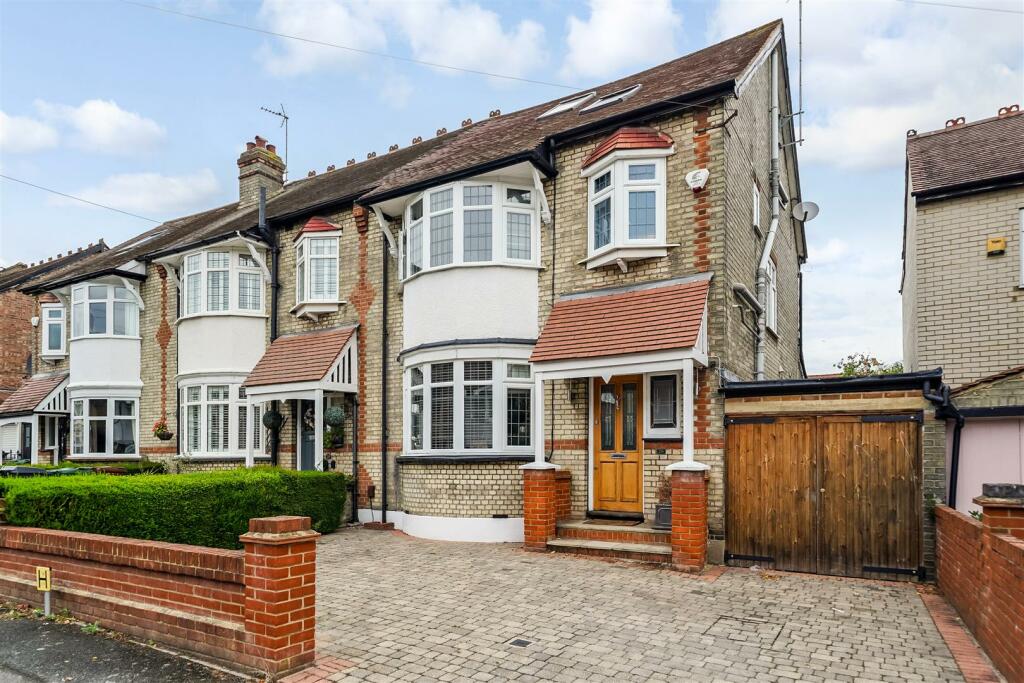 Main image of property: Elmfield Road, North Chingford, E4