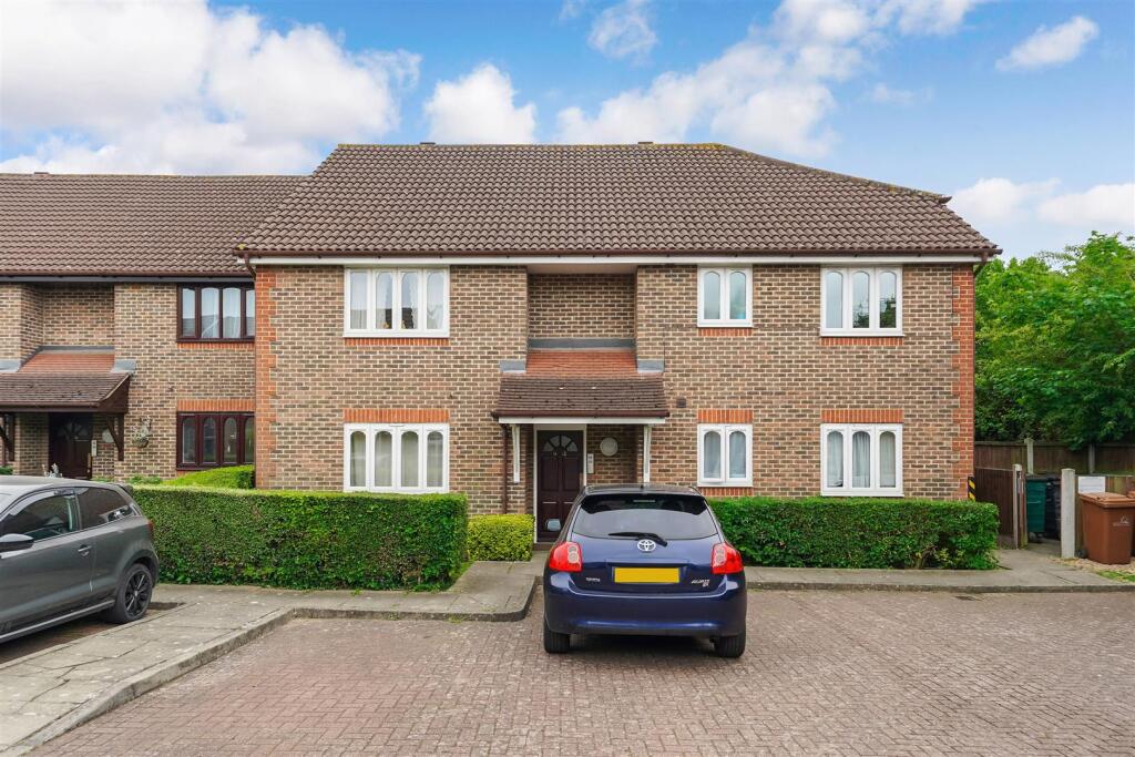 Main image of property: Westminster Gardens, North Chingford, E4