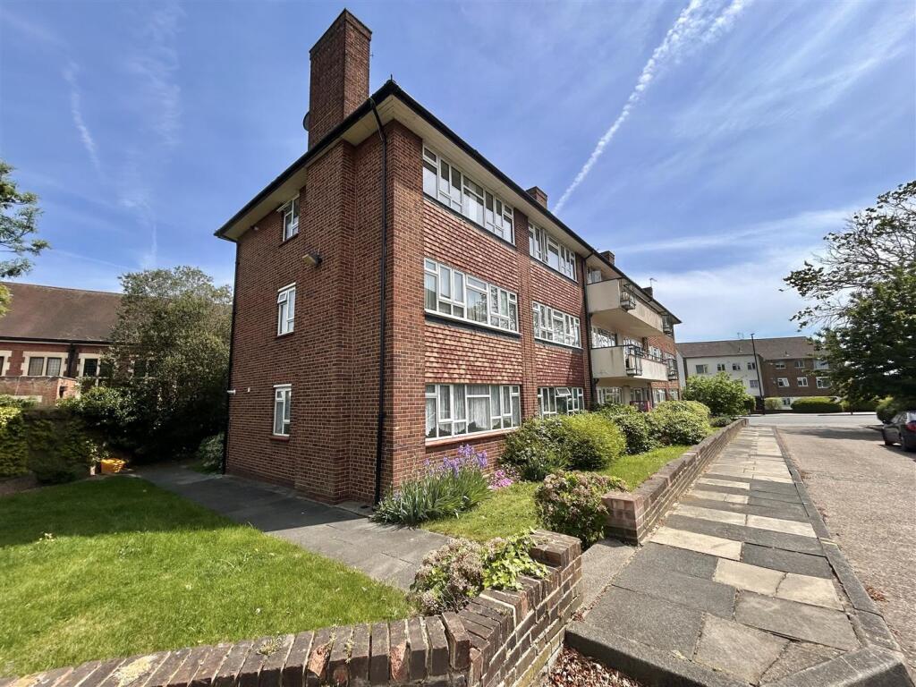 Main image of property: Hertford Court, Palmers Green N13