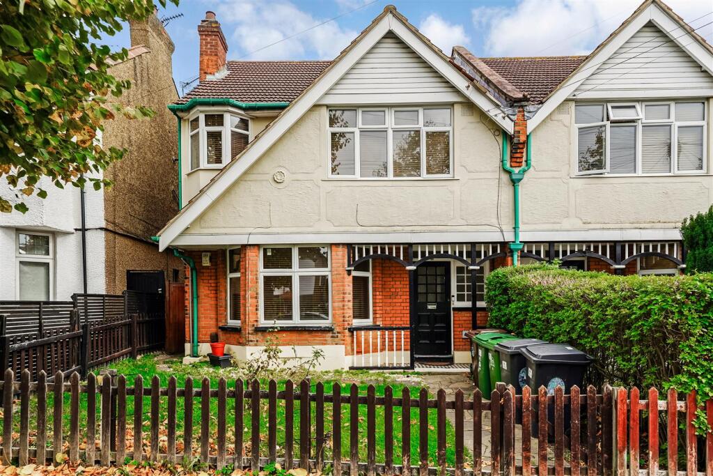 Main image of property: Douglas Road, North Chingford, E4