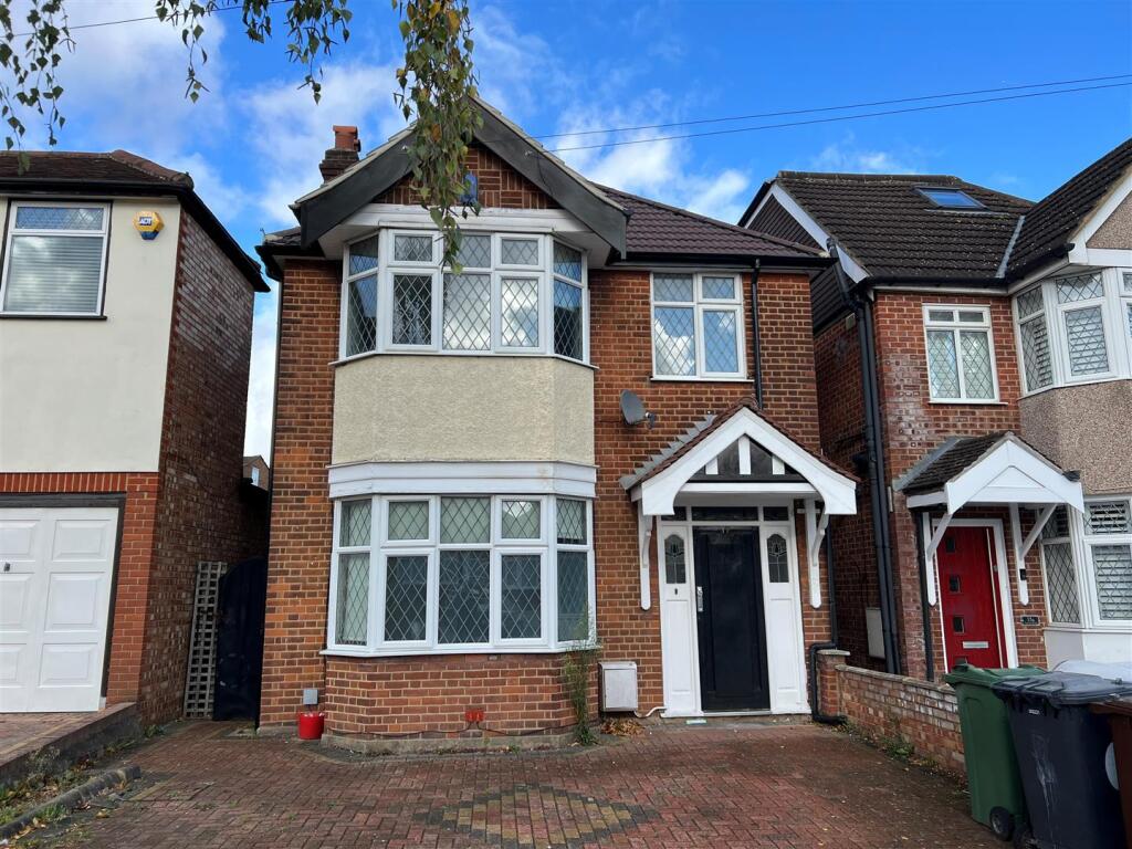 Main image of property: Gunners Grove, Chingford, E4