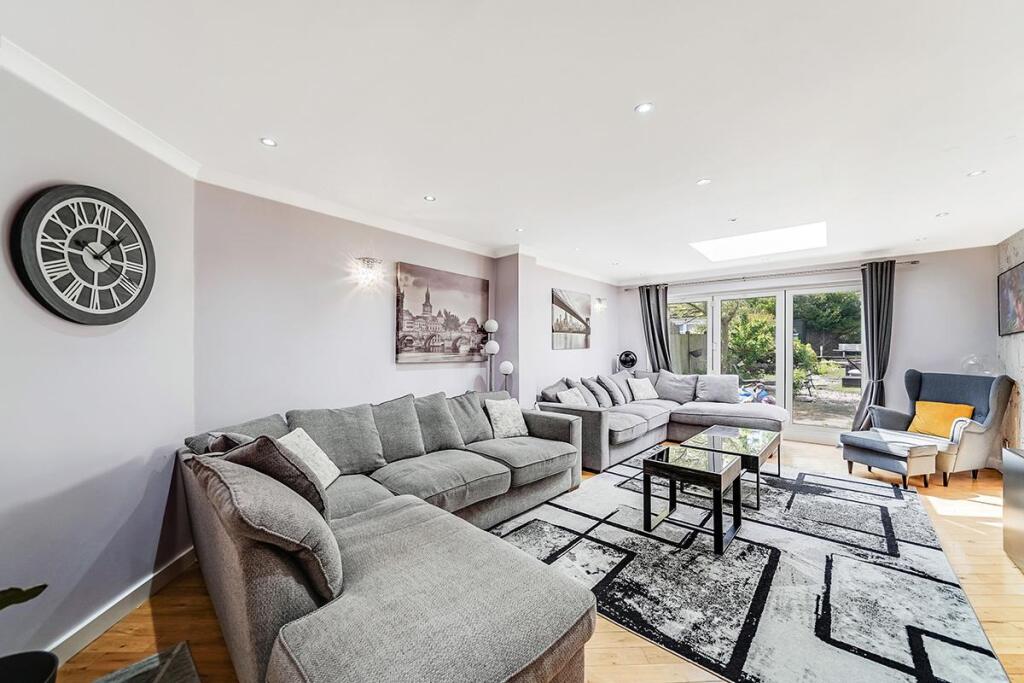 Main image of property: Larkshall Road, North Chingford, E4