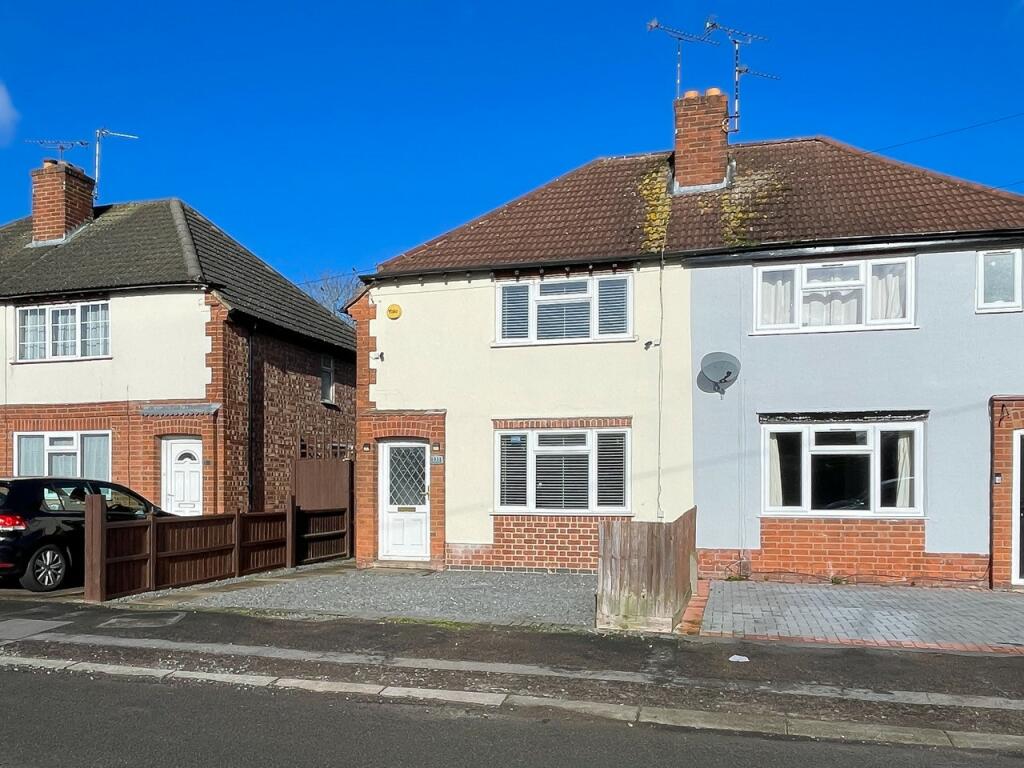 2 bedroom semi-detached house for rent in Kingston Avenue, Leicester, LE18