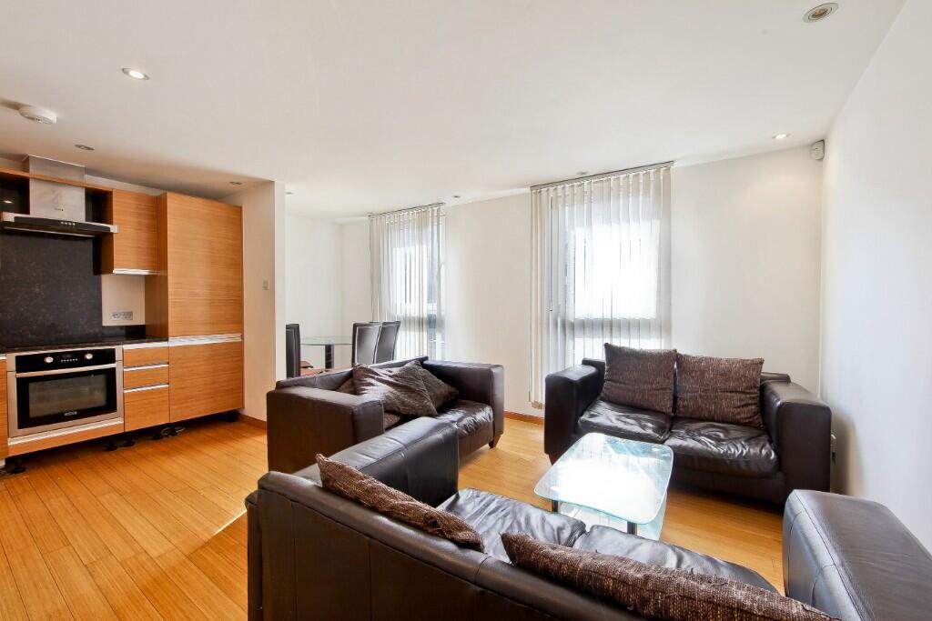 Main image of property: Westferry Road, Isle of dogs, E14 