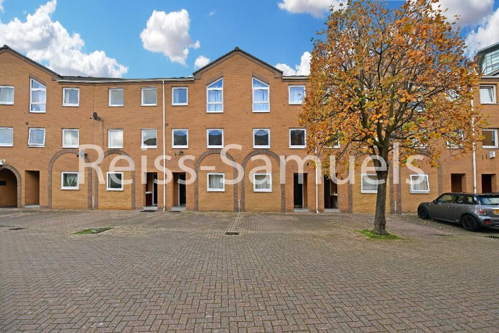 Main image of property: Cyclops mews, London, E14