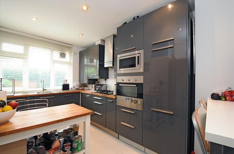 Main image of property: Cooks Road, Kennington, London, SE17