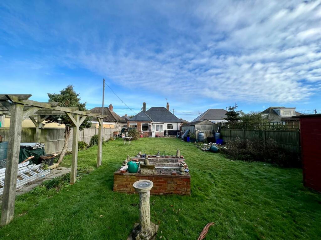 3 bedroom detached bungalow for sale in Dymchurch, TN29