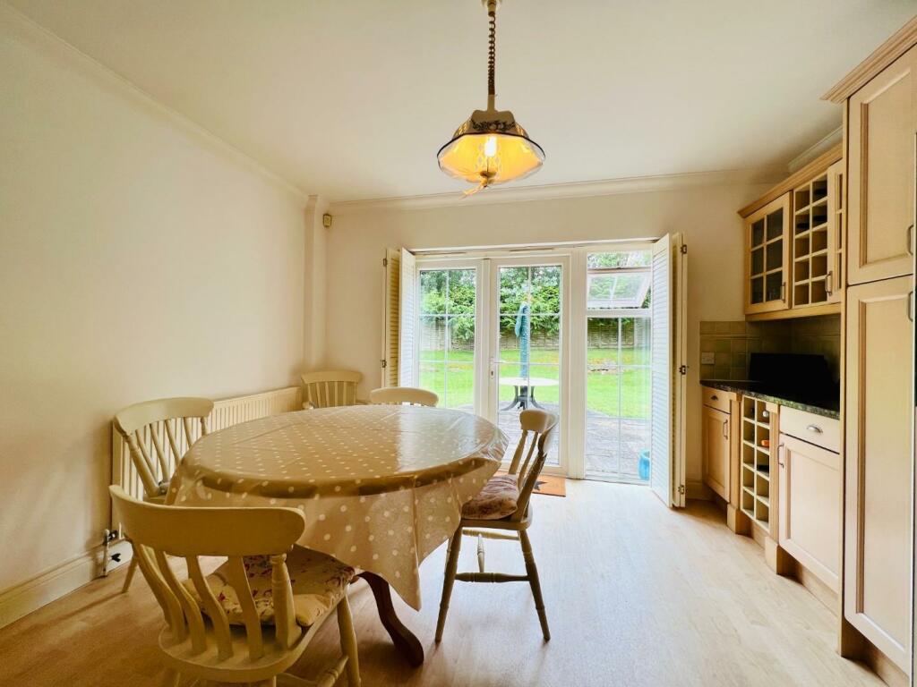Additional property image - CLIFF ROAD, HYTHE