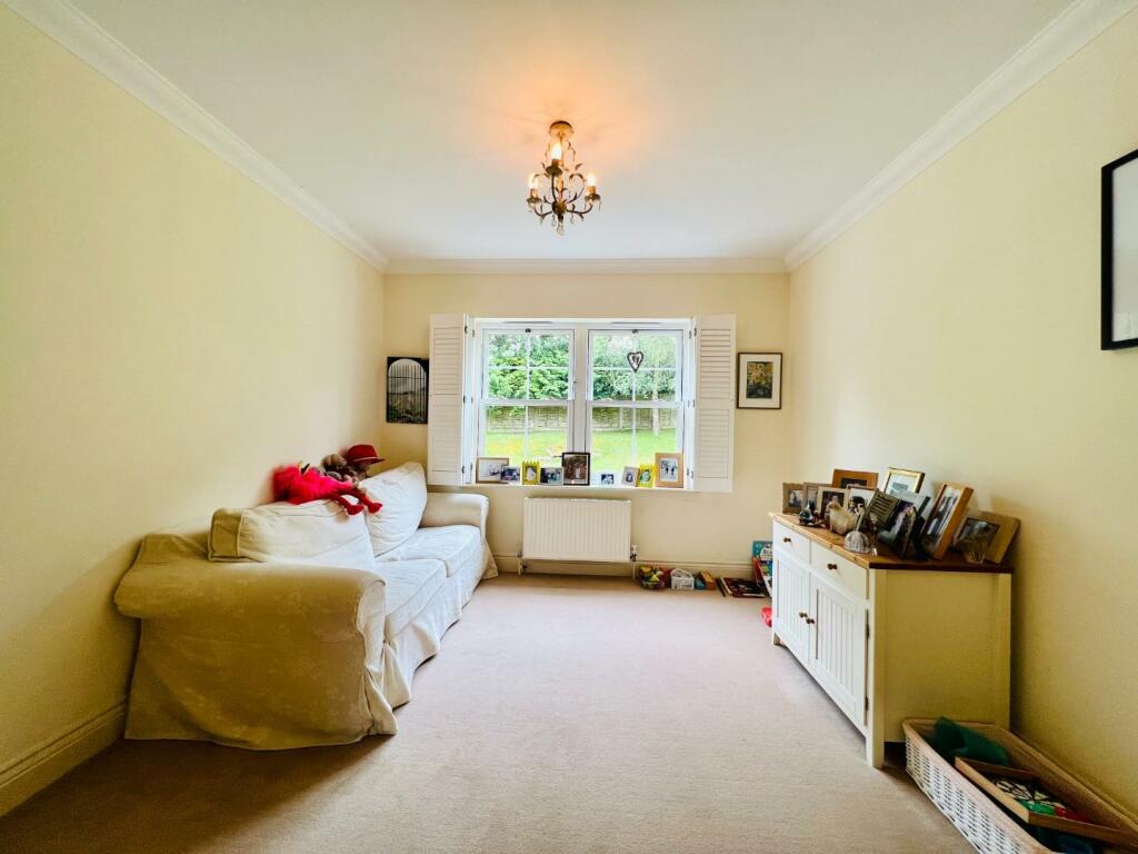 Additional property image - CLIFF ROAD, HYTHE