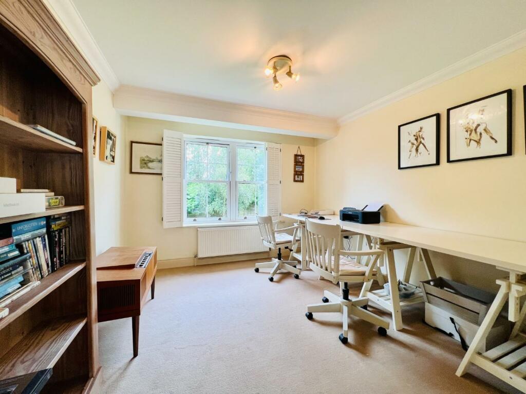 Additional property image - CLIFF ROAD, HYTHE
