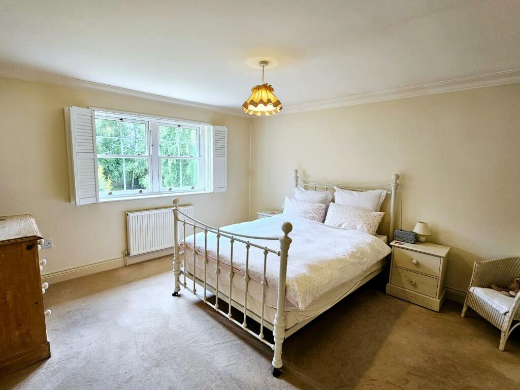 Additional property image - CLIFF ROAD, HYTHE