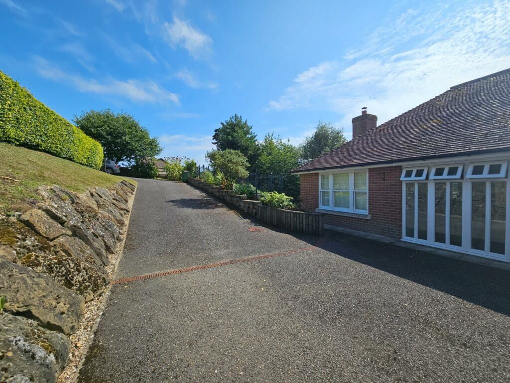 Additional property image - CLIFF ROAD, HYTHE
