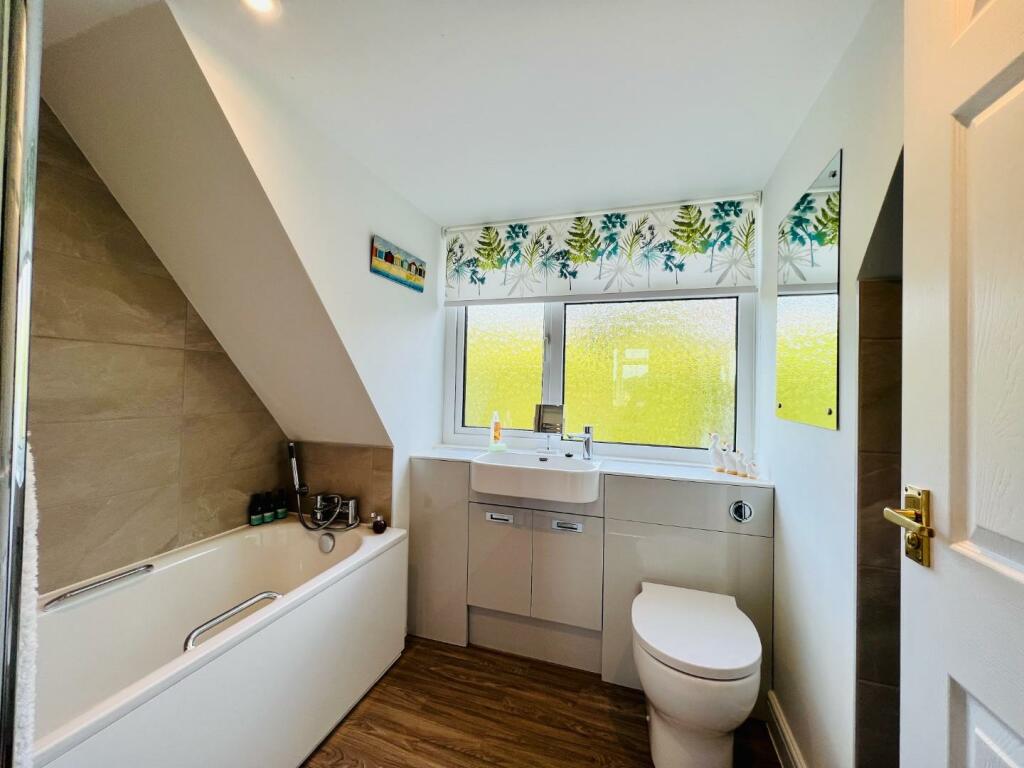 Additional property image - HYTHE