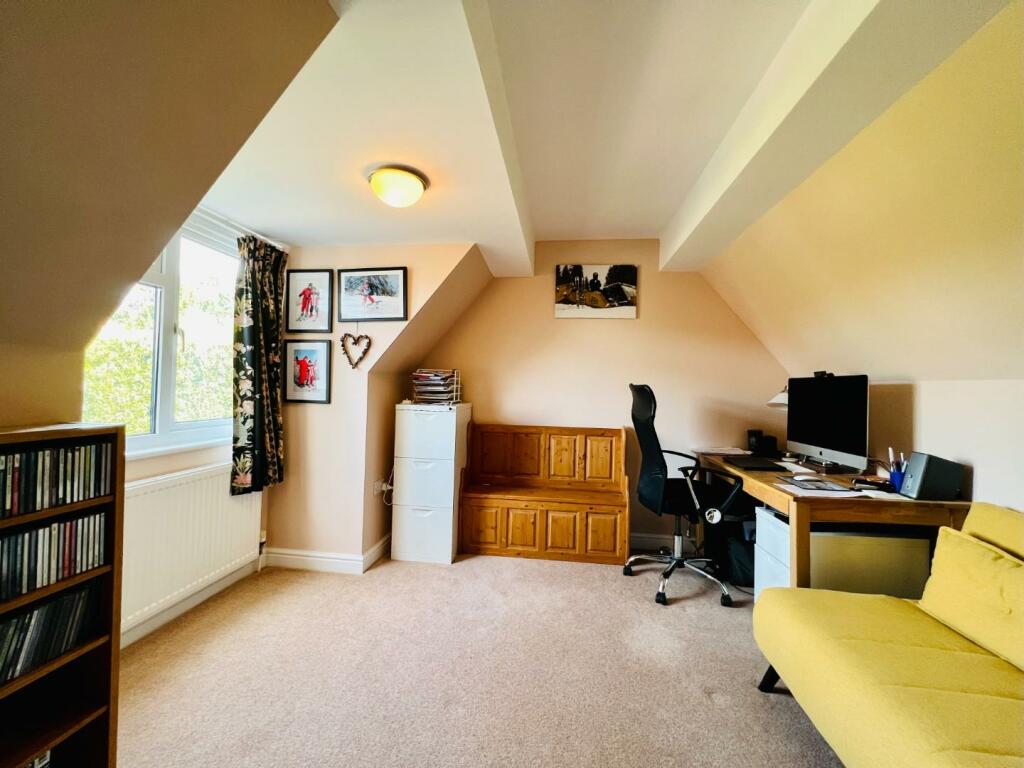 Additional property image - HYTHE