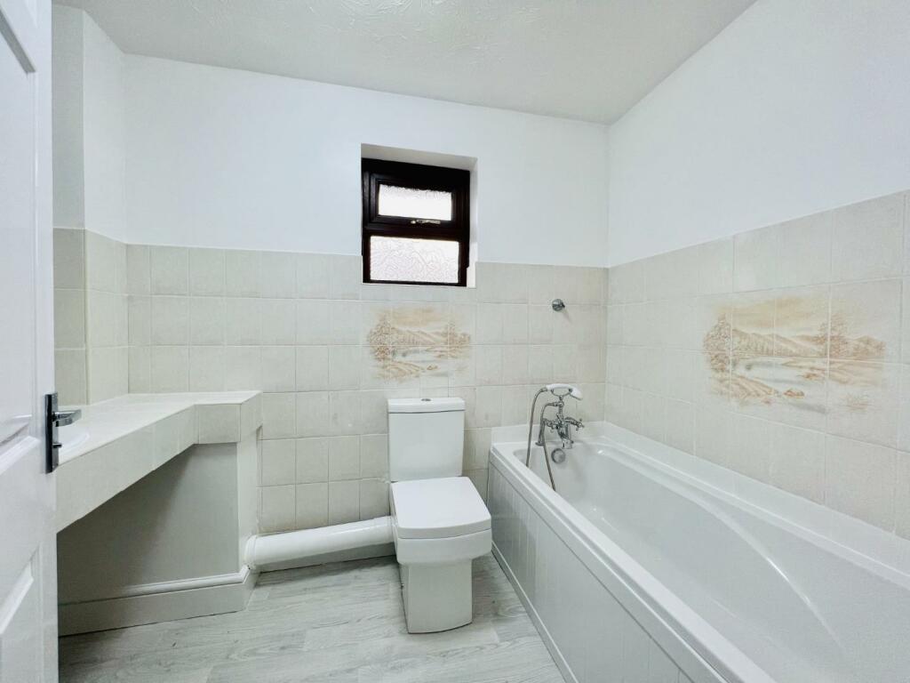 Additional property image - HYTHE