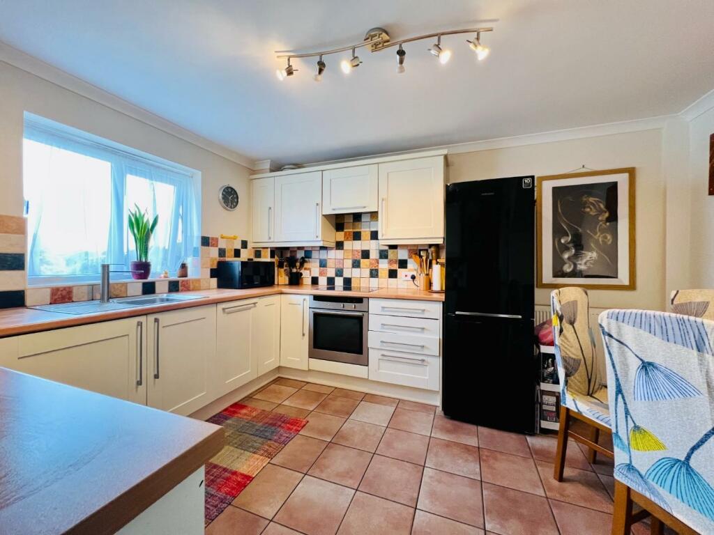Additional property image - HYTHE