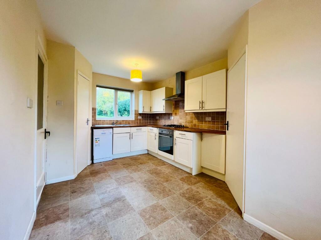 Additional property image - CLIFF ROAD, HYTHE