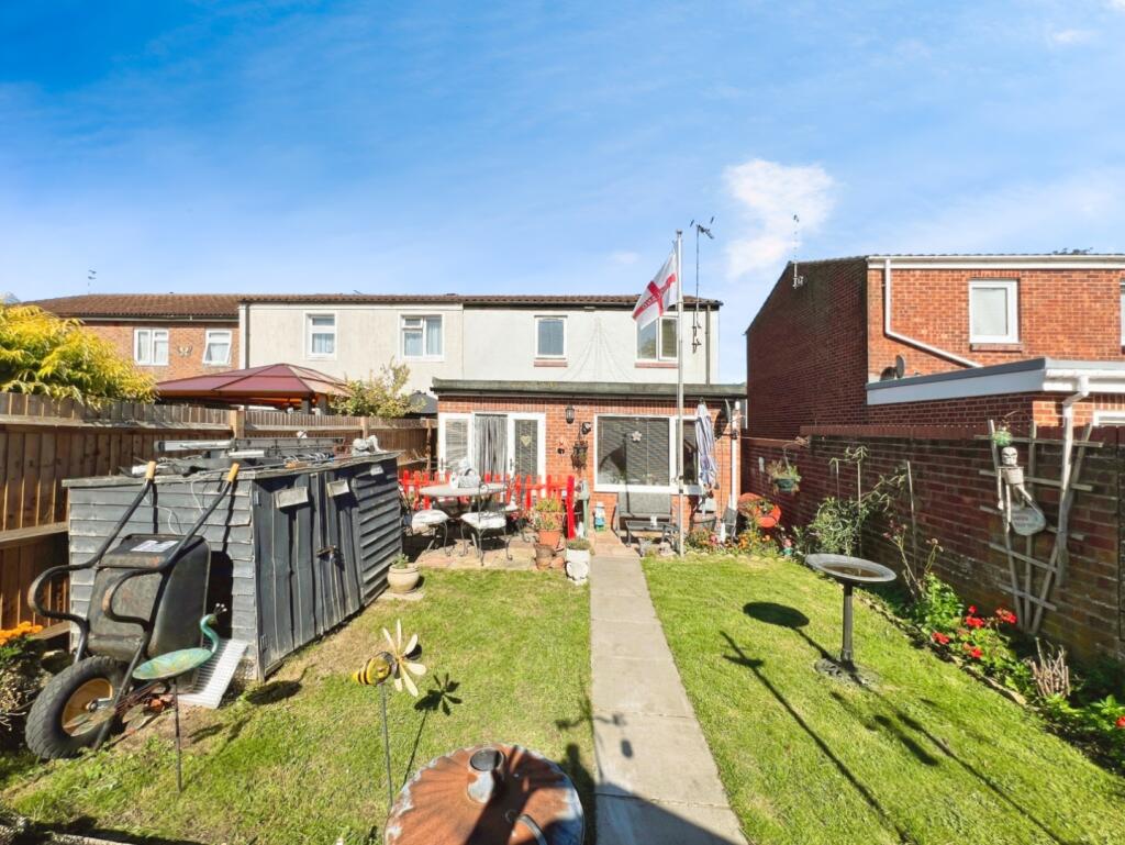 Main image of property: Reachfields, Hythe