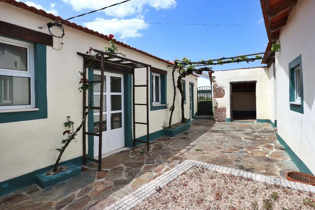 Bungalow for sale in Gis, Beira Litoral