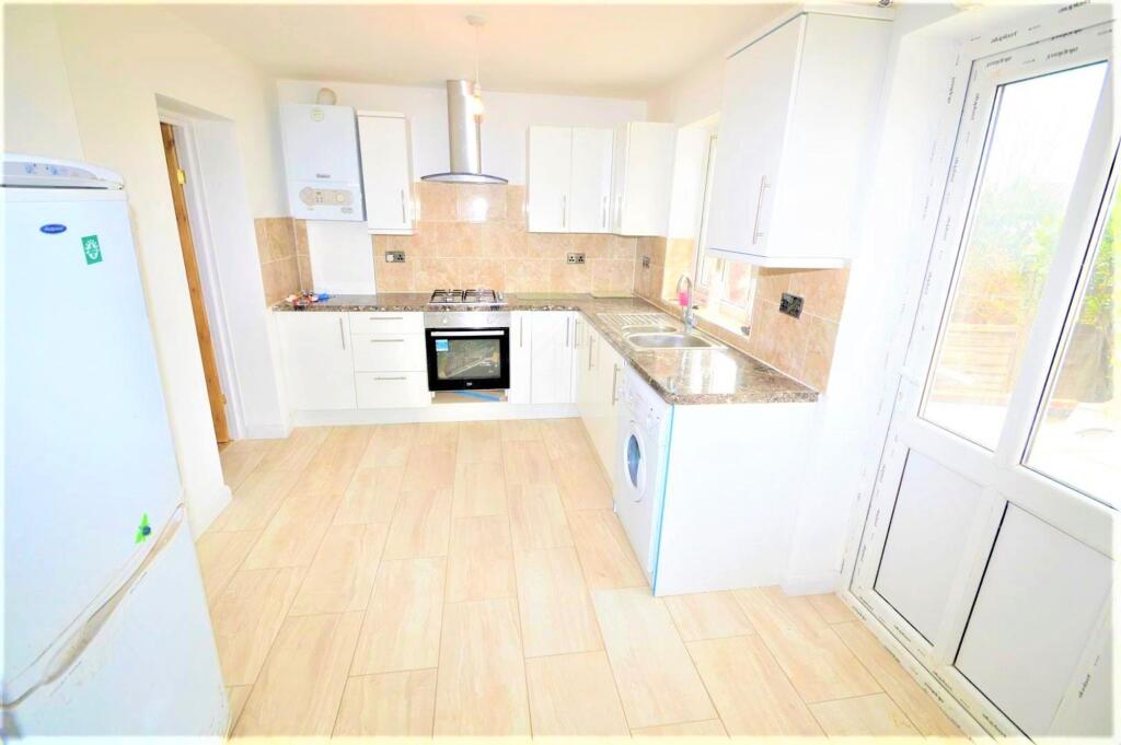 Main image of property: Hilltop, Loughton, IG10