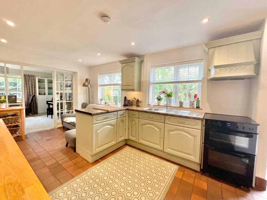 Additional property image - London Road, Stapeley, CW5