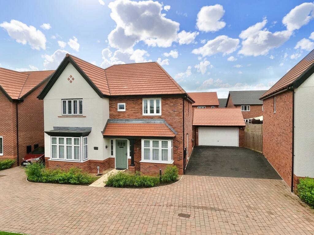 5 bedroom detached house for sale in Gadwall Close, Wistaston, CW2