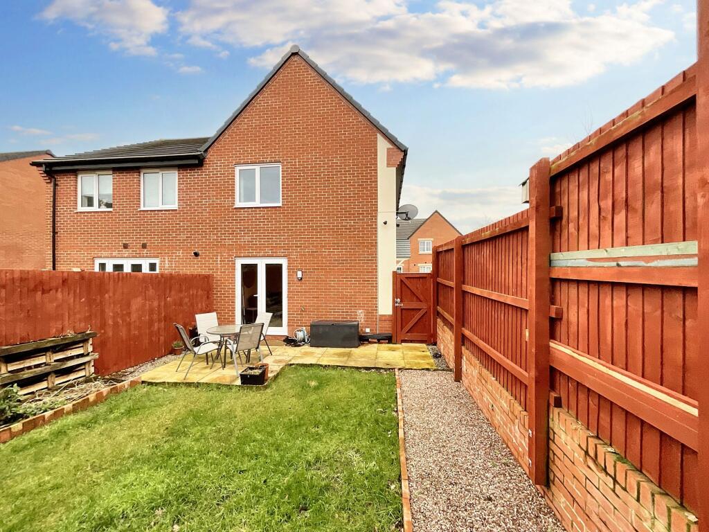 Additional property image - Pool Field Close, Shavington, CW2