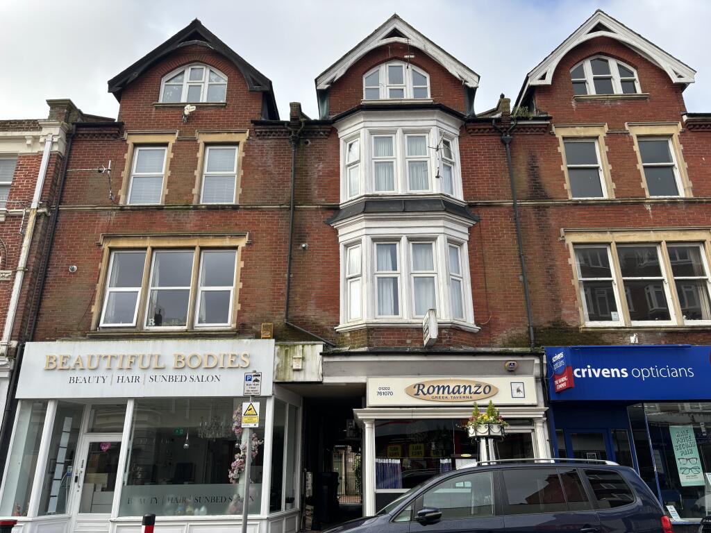 Studio apartment for rent in Poole Road, BOURNEMOUTH, BH4