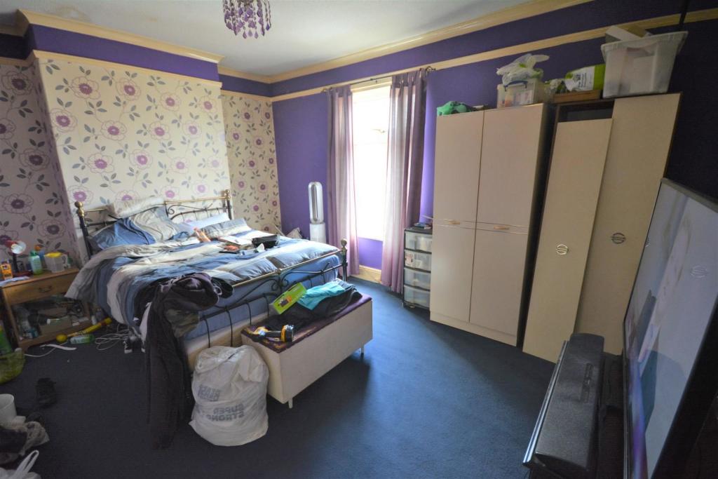 2 bedroom terraced house for sale in Alexandra Street, Shildon, DL4