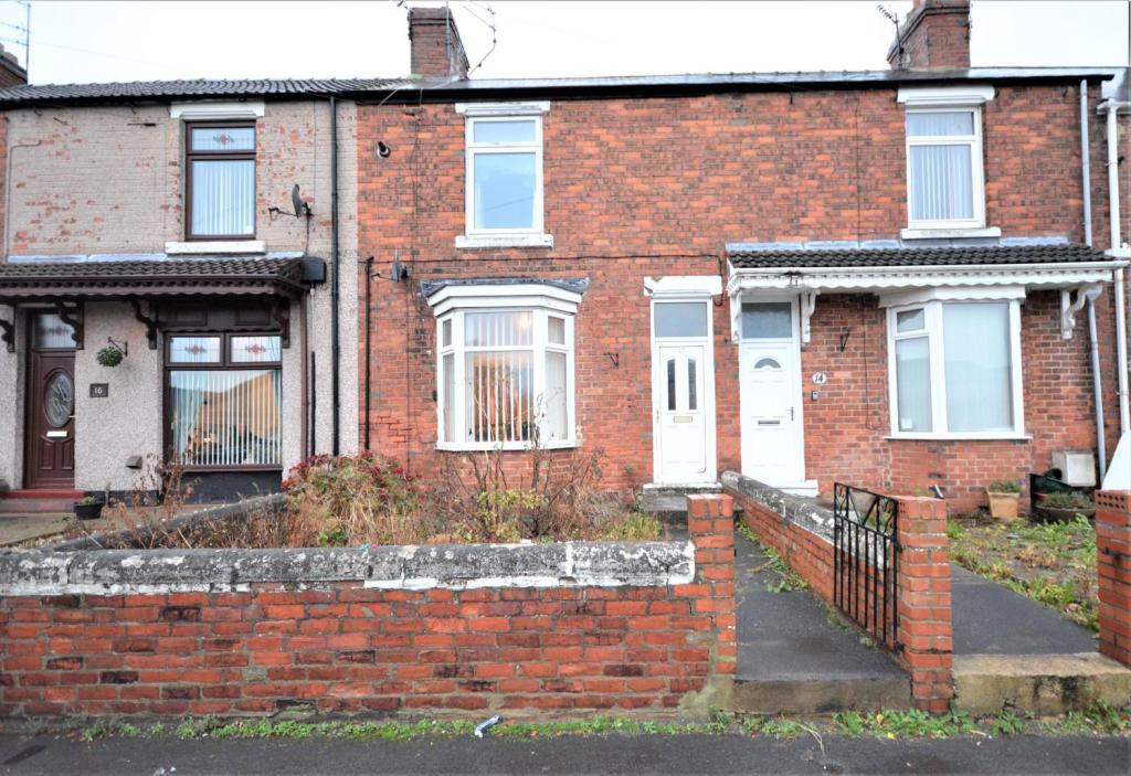 2 bedroom terraced house for sale in Meadow View, West Auckland,