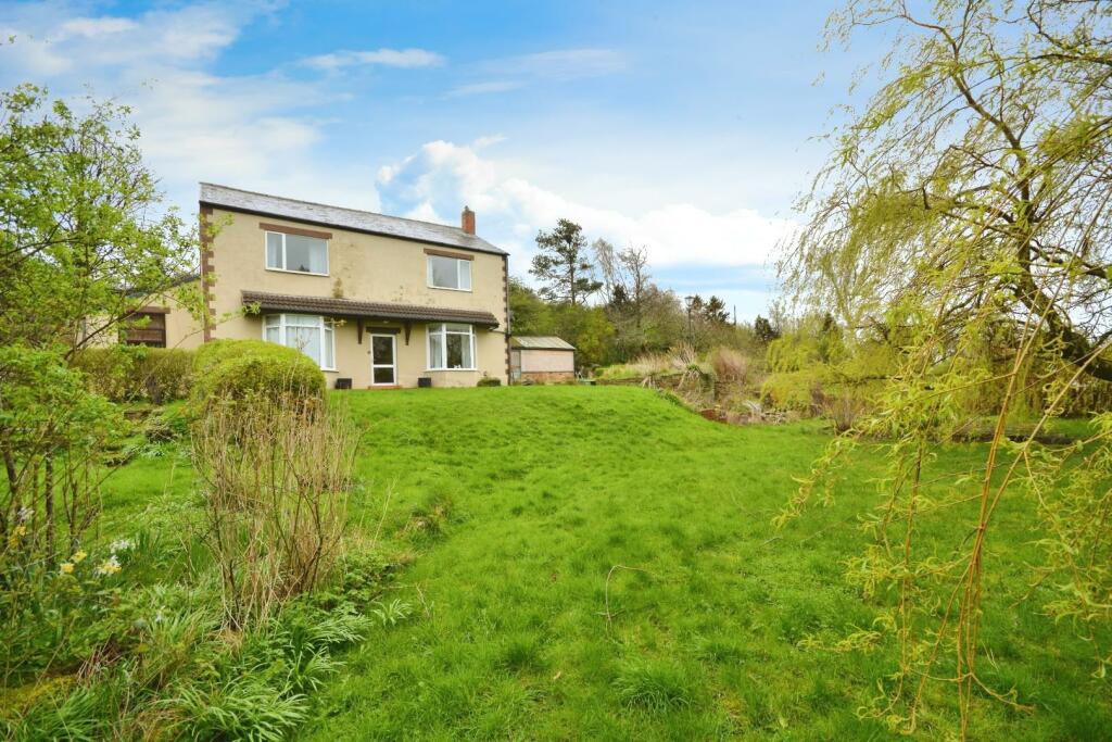 4 bedroom detached house for sale in Springbank Road, Newfield,