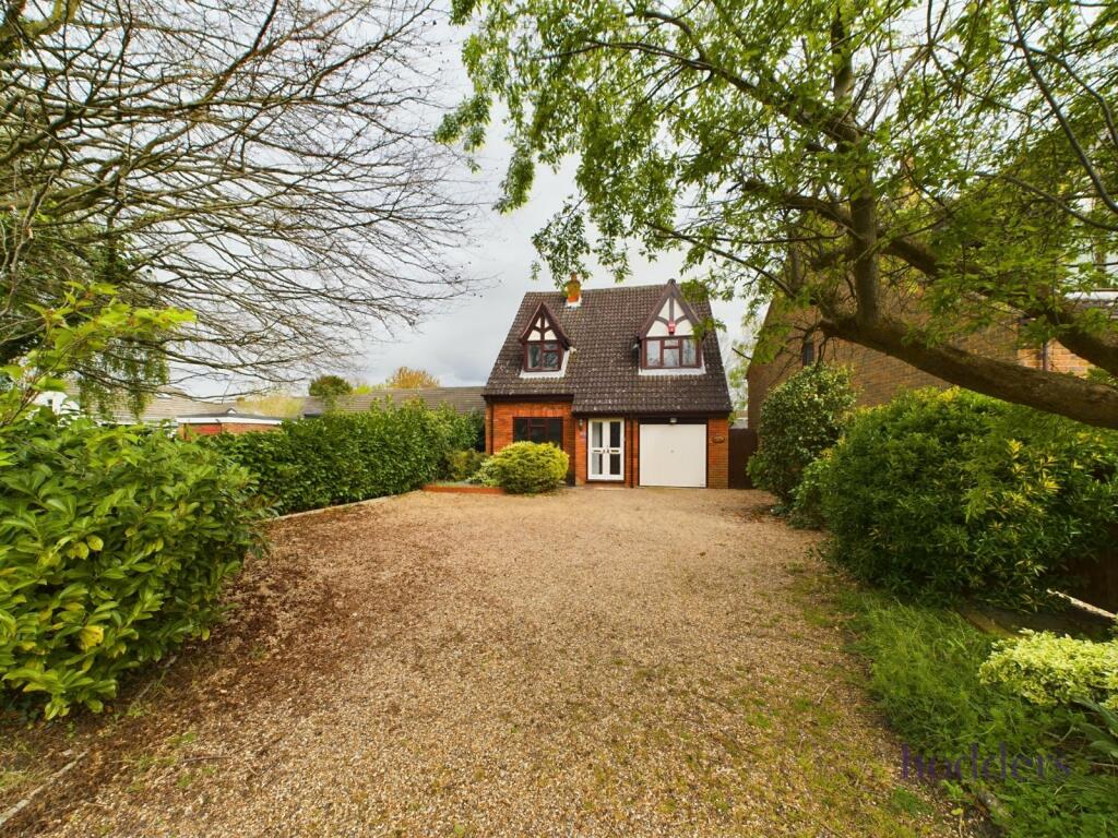 3 bedroom detached house for sale in Egham, Surrey, TW20