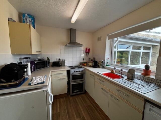 Main image of property: Richens Drive, Carterton, Oxon, OX18 3XP 