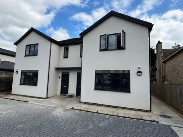 Main image of property: Milestone Road, Carterton, Oxfordshire, OX18 3RL