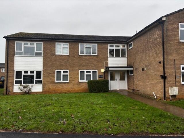 Main image of property: 45 Sycamore Drive, Carterton, Oxon, OX18 3BY