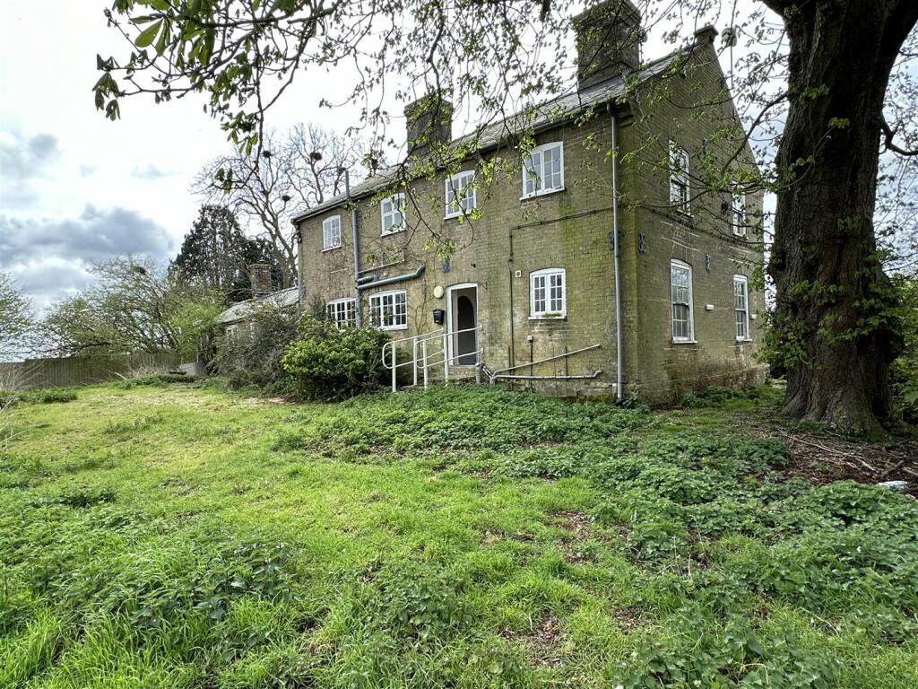 4 bedroom detached house for sale in Hundred Foot Bank, Pymoor, Ely, CB6