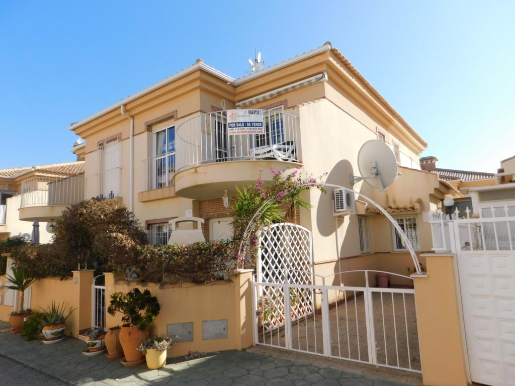 2 bedroom town house for sale in Playa Flamenca, Spain