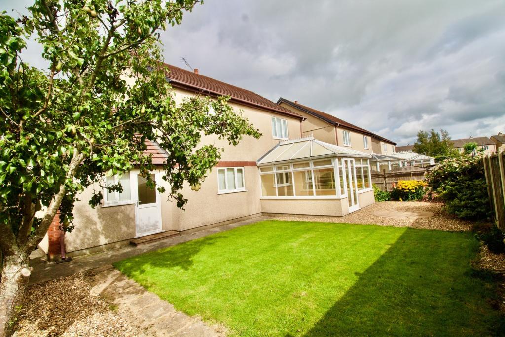 4 bedroom detached house for sale in Bro Ednyfed, Llangefni, LL77