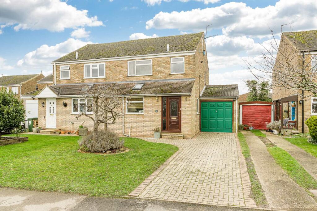 3 bedroom semidetached house for sale in Western Drive, Hanslope, MK19