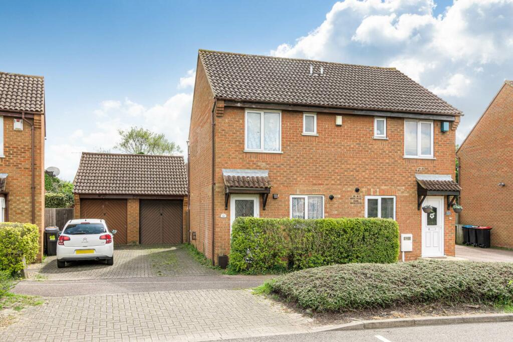 2 bedroom semidetached house for sale in Lichfield Down, Walnut Tree, MK7