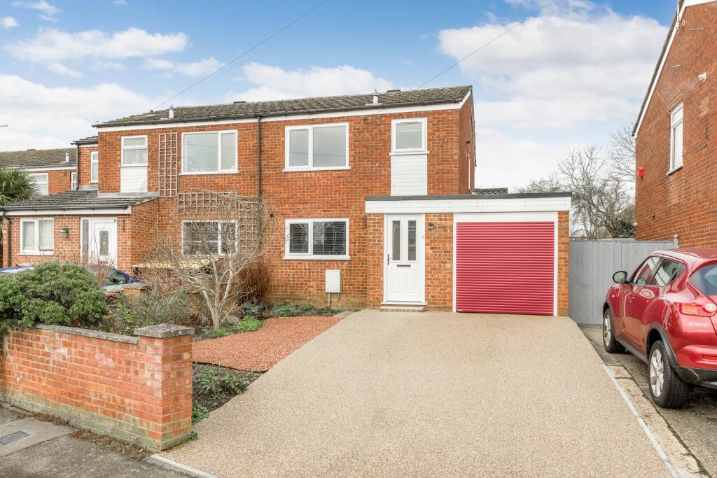 Main image of property: Vandyke Close, Woburn Sands