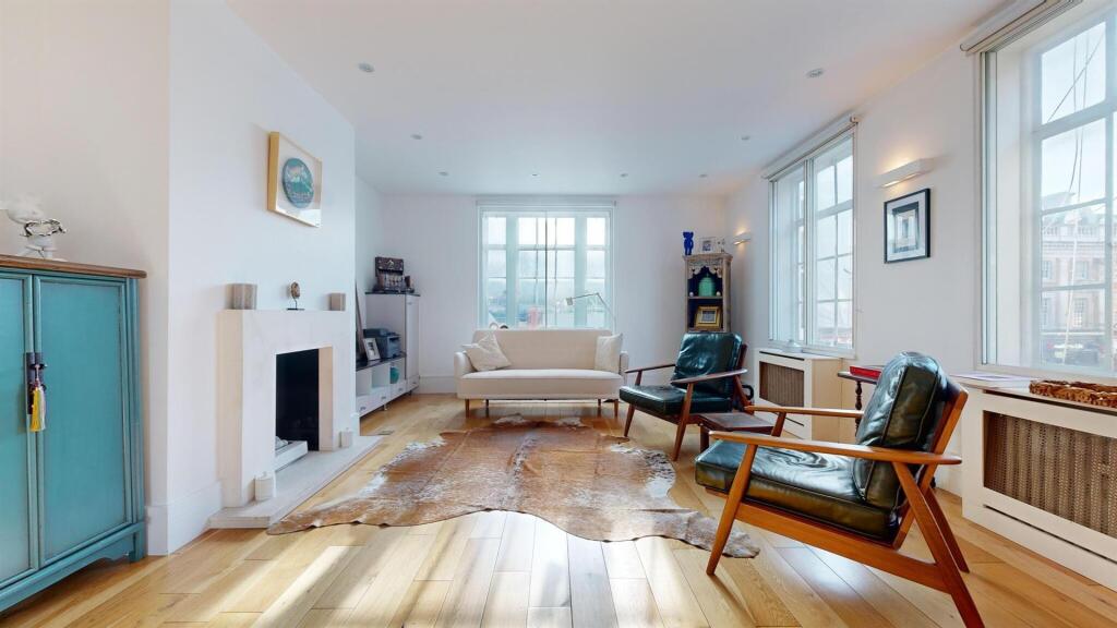 Main image of property: Kensington High Street, London