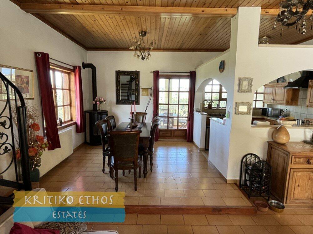 4 bedroom villa for sale in Litsarda, Chania, Crete, Greece