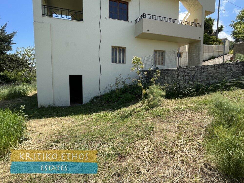 4 bedroom villa for sale in Litsarda, Chania, Crete, Greece