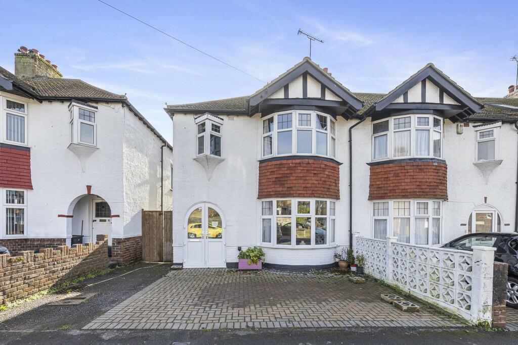3 bedroom semidetached house for sale in Marlow Road, Brighton, BN2