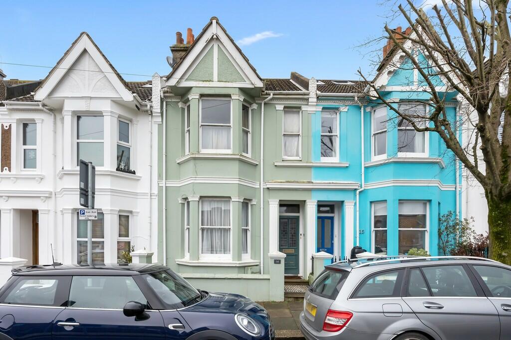 3 bedroom terraced house for sale in Freshfield Place, Brighton, BN2