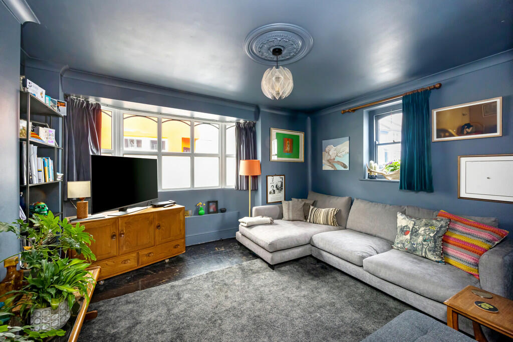 2 bedroom end of terrace house for sale in Bute Street, Brighton, BN2