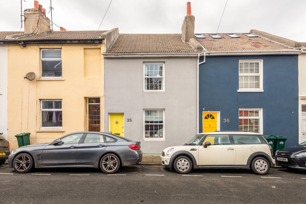 3 bedroom terraced house for sale in Southampton Street, Brighton, BN2
