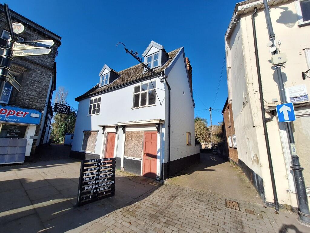 Main image of property: 16 Swan Inn, Market Place, Bungay, Suffolk, NR35